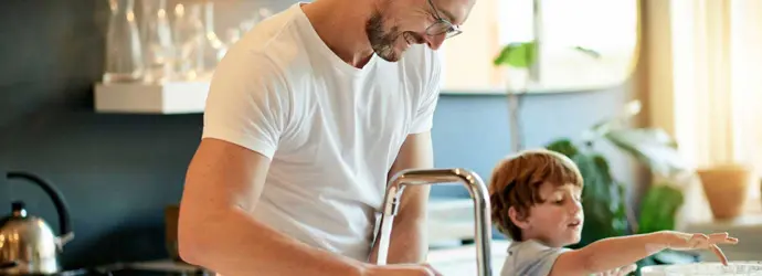 9 tips om veilig een frituurpan schoon te maken