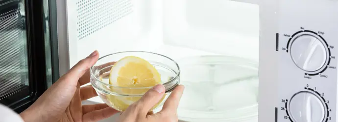 Hoe maak je een magnetron schoon? 3 simpele manieren