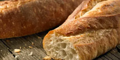 Bevroren brood ontdooien op 4 simpele manieren