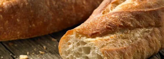 Bevroren brood ontdooien op 4 simpele manieren